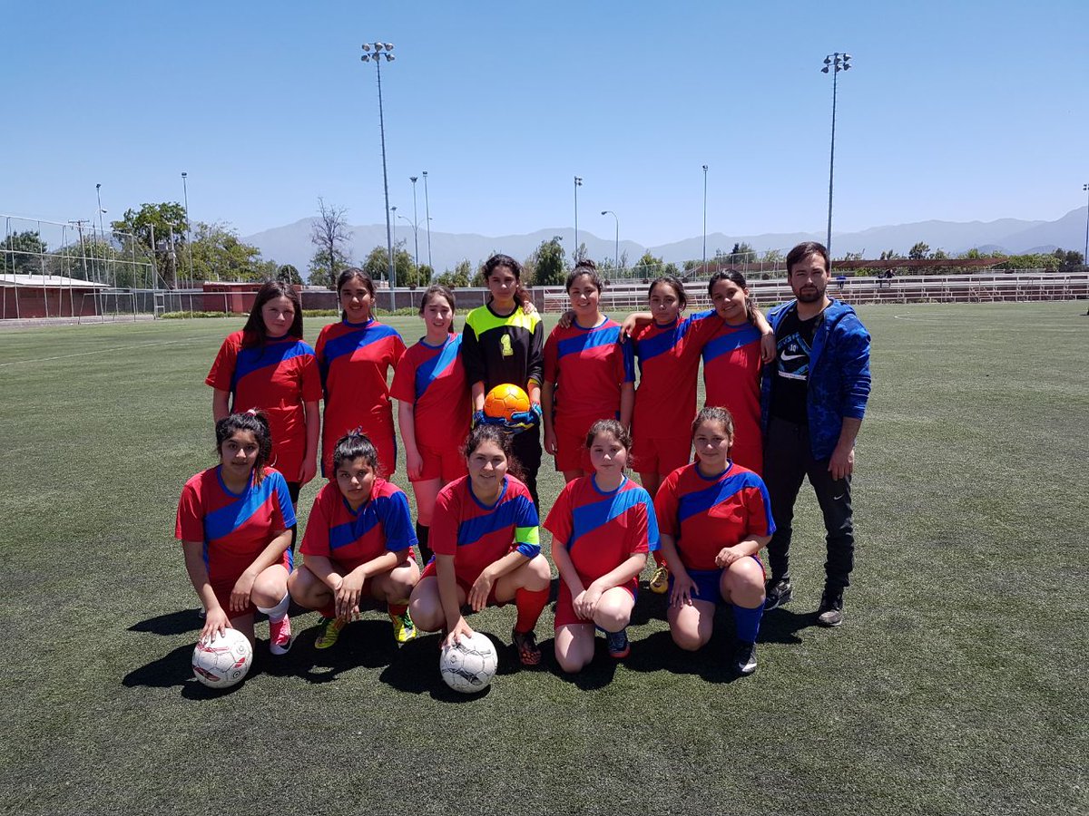 acle_cormun's tweet photo. Definición provincial de fútbol sub 14 damas. Cancha Patricio Mekis. Óscar castro vs Nuestra Señora de Loreto (Coltauco)@alcaldesoto https://t.co/OGJemf5kxI
