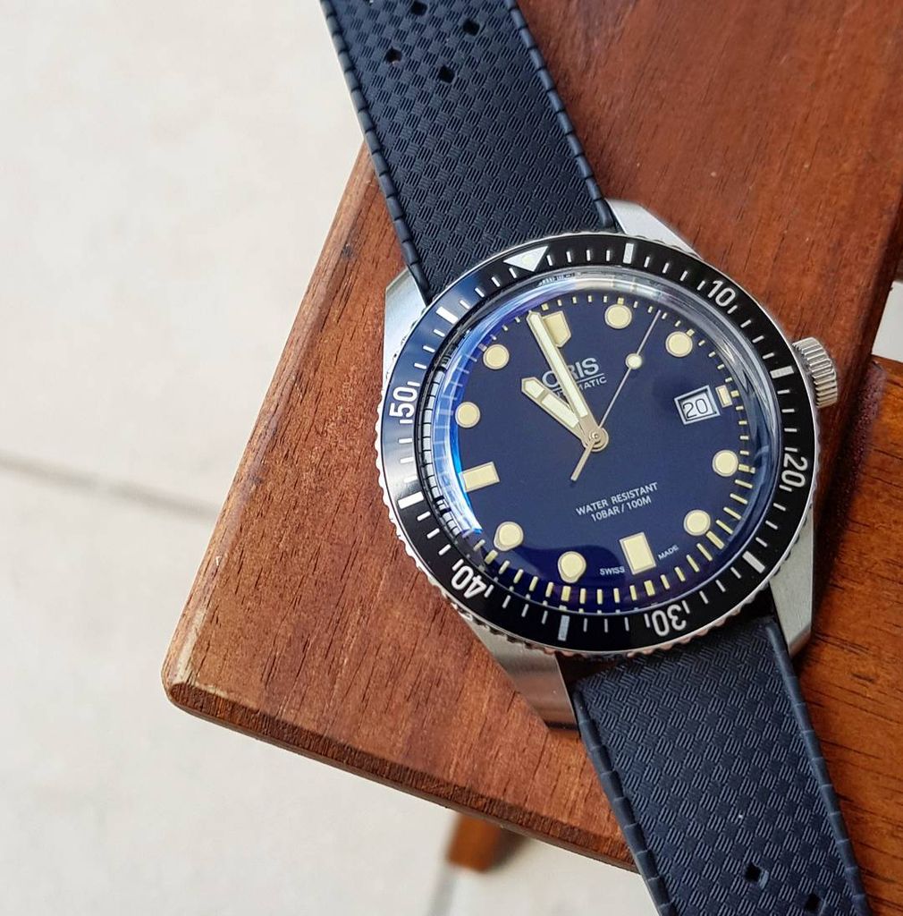 AccessWatches's tweet photo. Oris Diver 65 📷 by @writeabouttime on Instagram
#AccessWatches #oriswatch #oris #orisdiver #orisdiverssixtyfive #oris65 https://t.co/AZxJ0qPwqE