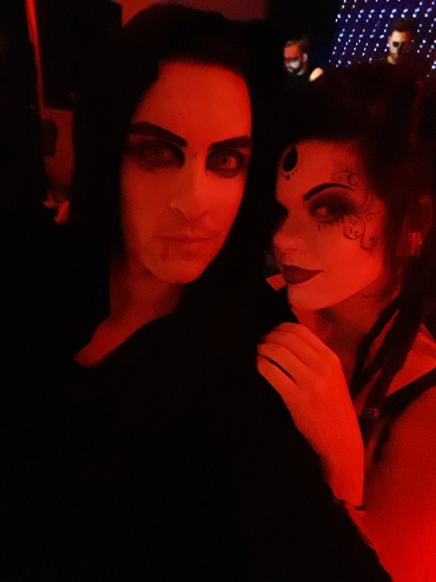 Rodrybailando22's tweet photo. Fotos del sábado!!! #theware #Halloween 😈🎃😱😨 https://t.co/eRijy4yKM3