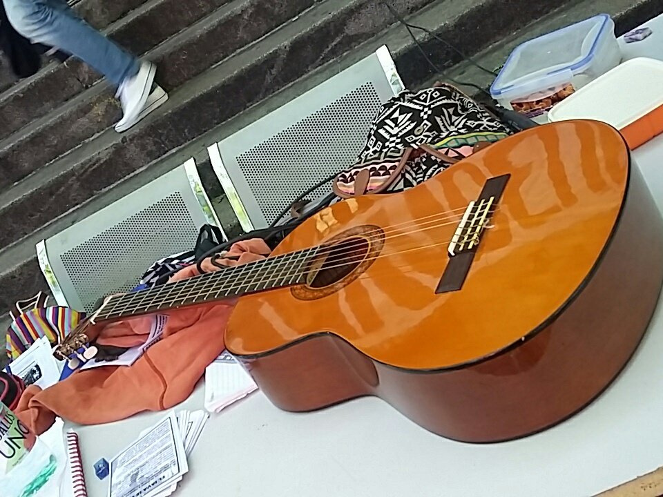 OCUPACIÓN | ¡Arrimate a las escaleras que está por empezar la zapada!