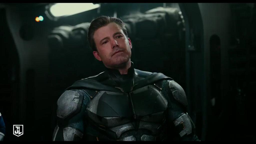 raerst's tweet image. His. Suit. #Batman #BatmanWeek #JusticeLeague 😍