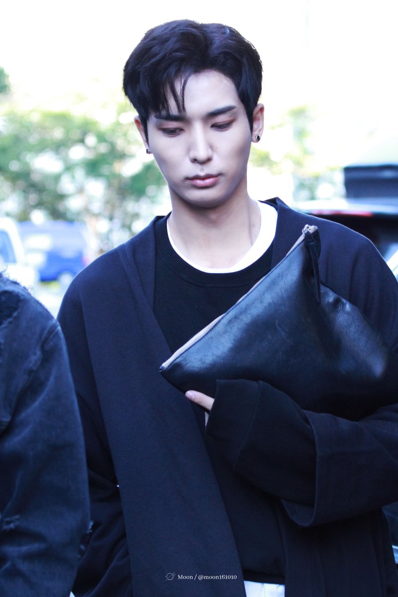 yutoarchive's tweet photo. 170929
cr. moon https://t.co/Z4K04aBtxu