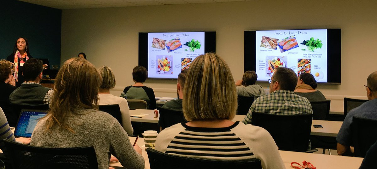 StevenJohnian's tweet photo. @CFNcareers brings in Shanti Nutrition so we can learn about #nutrition &amp;  #HealthyLiving https://t.co/1V8SWZbTti https://t.co/tYk88pp2aM