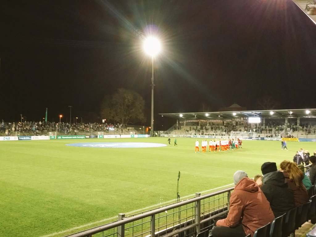 gdnmllr's tweet photo. Spätestens wenn es im Stadion anfängt nach Glühwein statt Bier zu duften merkt man, dass das Jahr sich langsam dem Ende nähert! #TPFFC https://t.co/gDd8ym0bzp