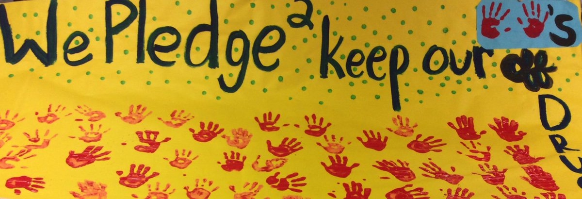 SVDPsfSchool's tweet photo. SVDP begins Red Ribbon Week by pledging to make healthy choices for our bodies and minds. https://t.co/iwsYK4o78K