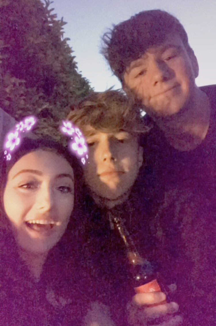 jackwoodbridge_'s tweet photo. Happy birthday @lilymaybryson, hope ya had a good day 🎉xx https://t.co/JFpvmbFQVr
