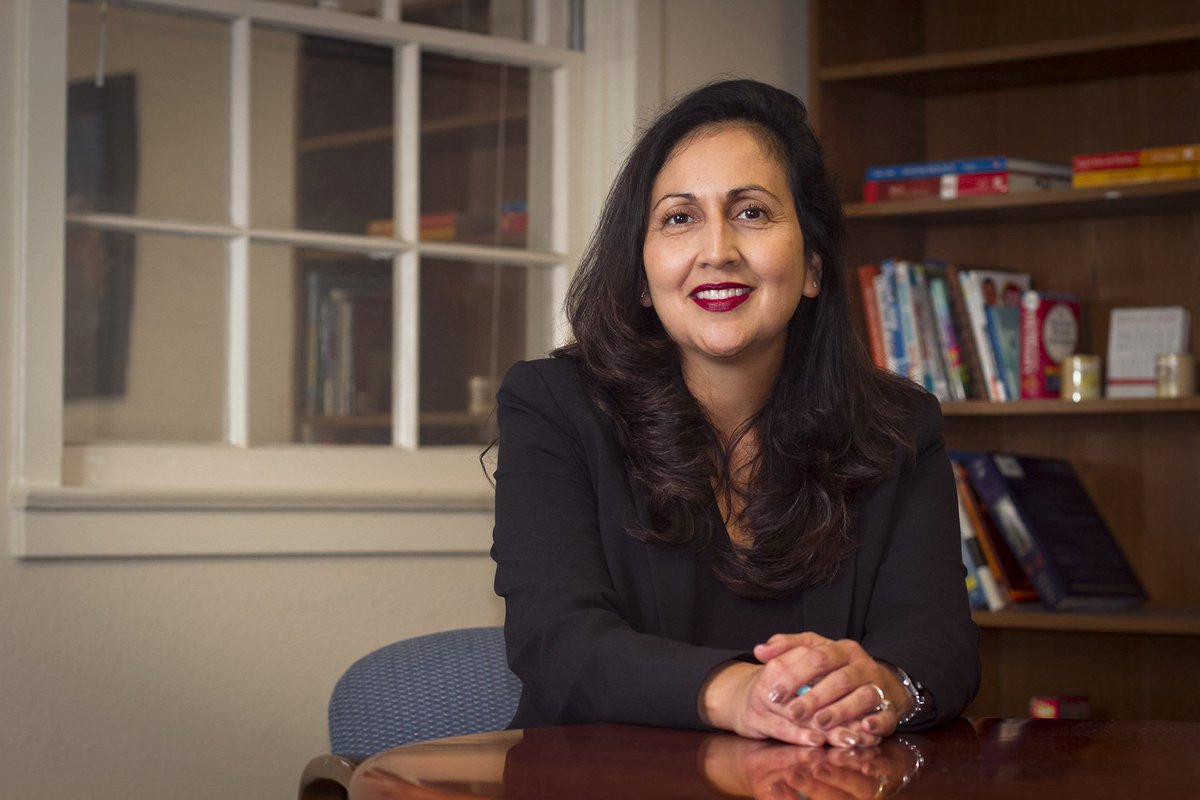 UCSanDiego's tweet image. "Looking back, I would tell my freshman-self that it’s all going to be OK. Your future will be OK." - Prof. Frances Contreras #firstgenucsd