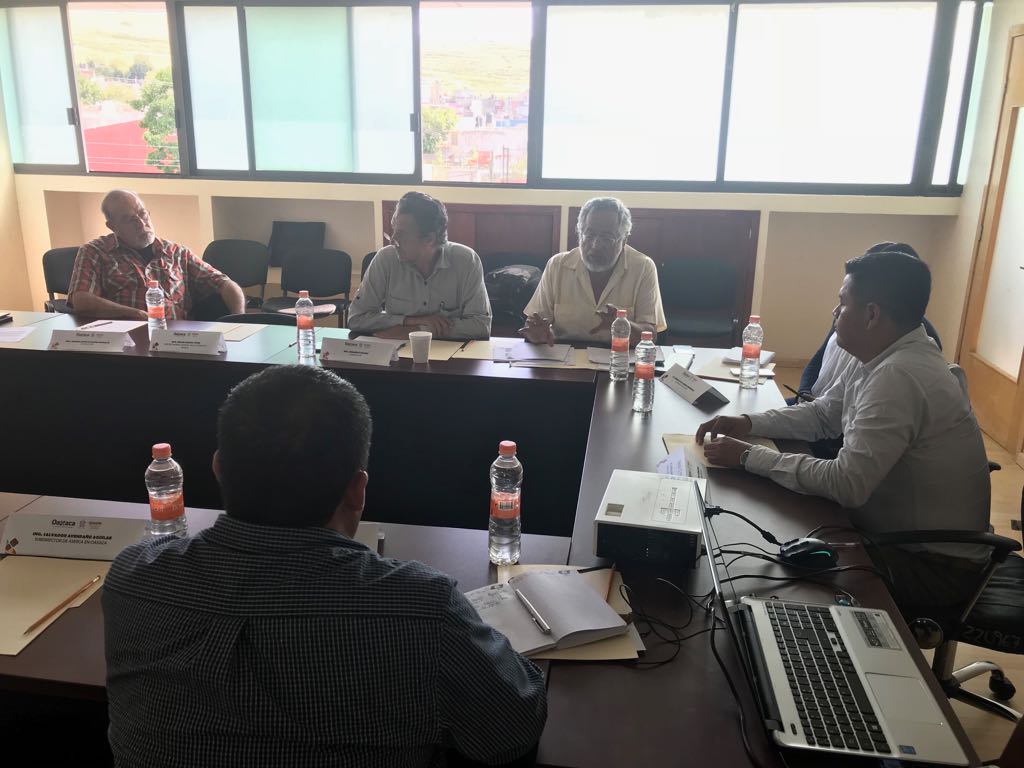 incarural's tweet photo. Reunión de trabajo para la implementación del cluster de hule en #Oaxaca. Subsrio de Agronegocios SEDAPA, CDI, Financiera, FIRA, INCARural https://t.co/ESzG704jg7