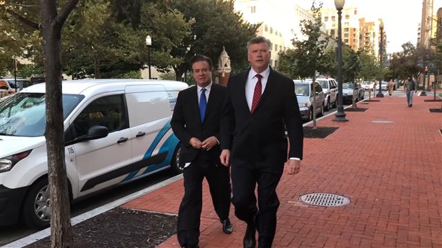 AlphaWavePC's tweet image. Know #BusinessNews : Paul Manafort Turns Himself In viralmarketingglobal.uk/ga35s