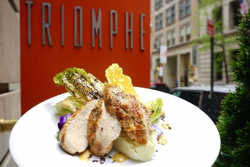 Keeping it simple to start the week #triompheny #nycfoodie #lunch #dinner #salad #chicken #midtown #nyc #newforkcity
