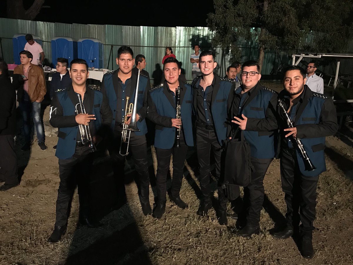 alanmmorales's tweet photo. Somos 6 de Sonora🌵 #TeamMedina #JorgeMedina 🎤 que tal? Jaja @j_medina37 El Nuevo tmb es Yaqui!! https://t.co/j3mRhTZMDi