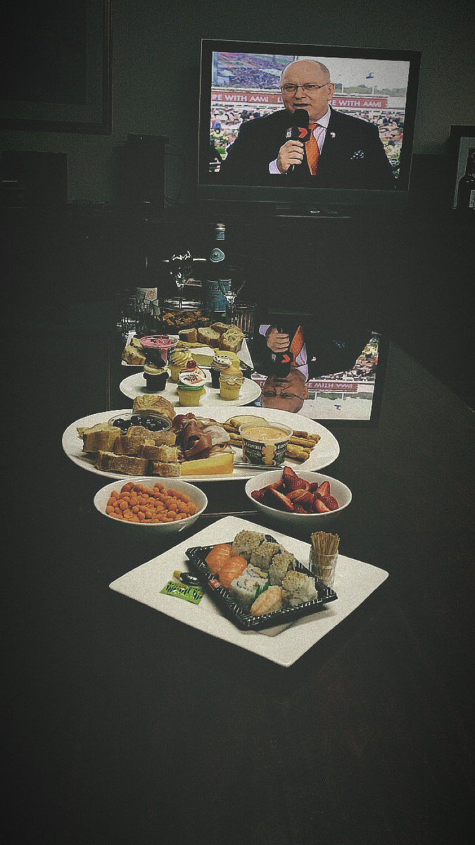 TrustChambers's tweet image. #TrustChambers #MelbourneCup #CarolineBirthdayParty