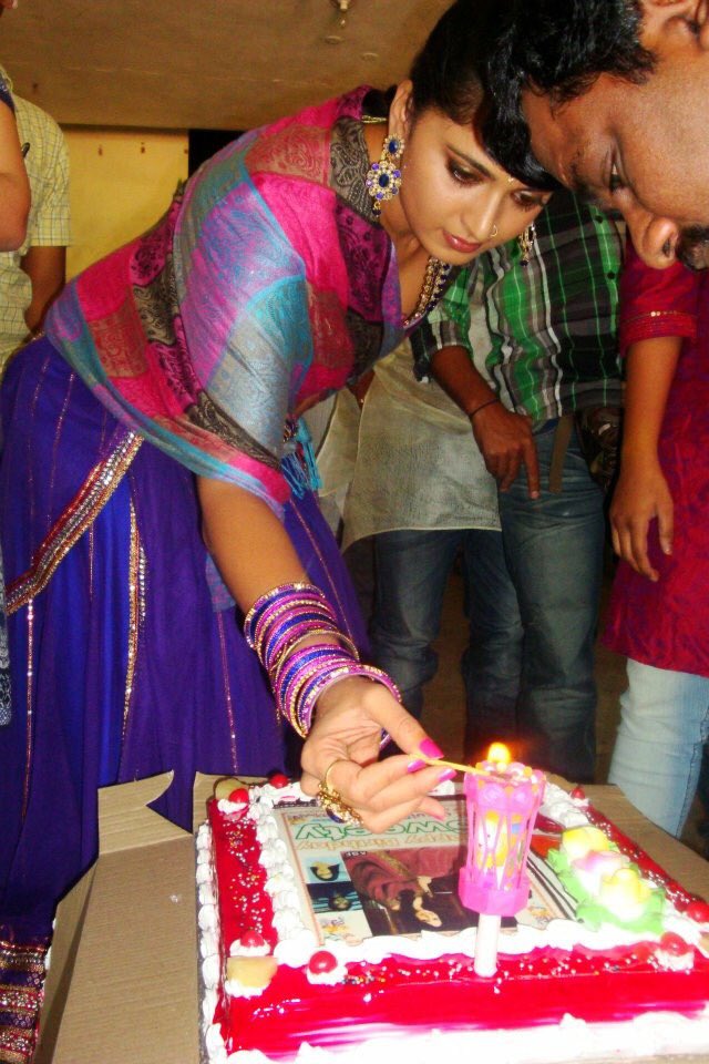 Happy birthday Anushka Shetty
From 
Prabhas fans......, 