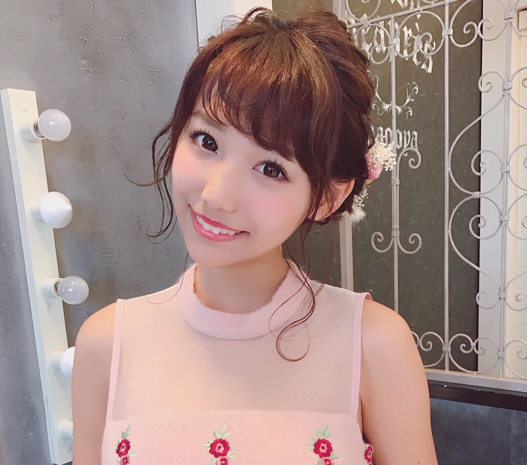 katoco0326's tweet photo. ミスコン当日のヘアアレンジは、deapresのありさちゃんにお願いしました☺️💕
いつも可愛くしてくれてありがとう♡
#ミスコン #南山大学 #deapres #ヘアアレンジ https://t.co/DtLe3VOh9v