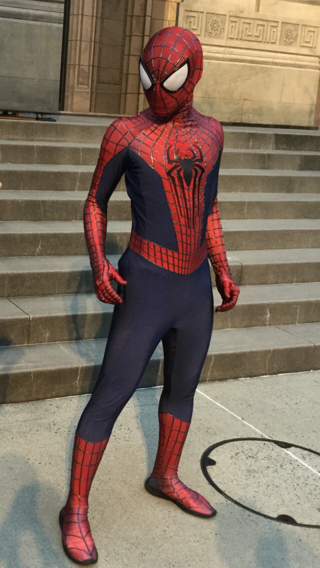固定用》 〜自己紹介〜 スパイダーマンのコスプレをしています。 高校