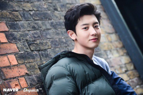 chanyeol_pic's tweet photo. oh my god https://t.co/KLEjaBsJRr