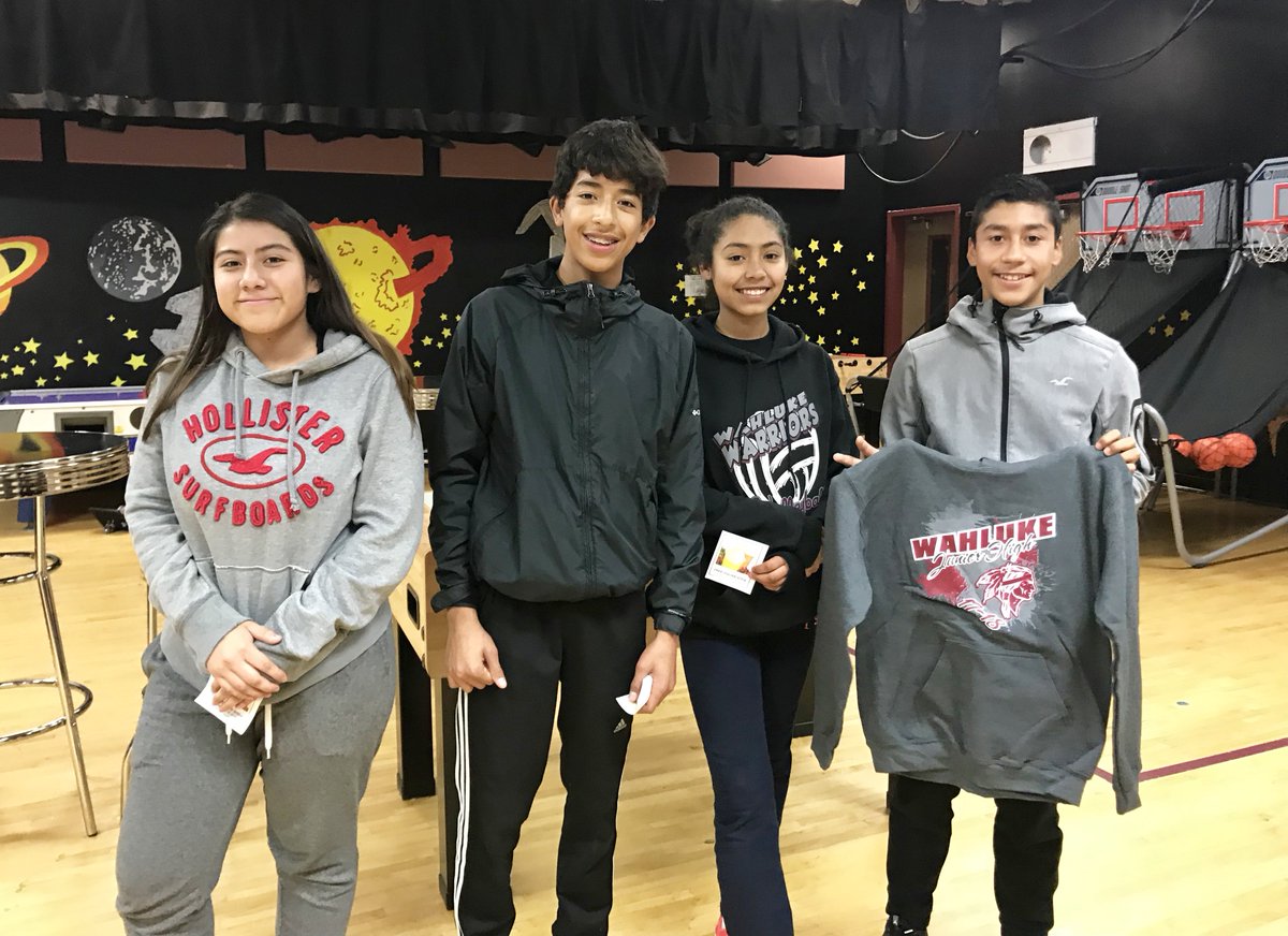 WahlukeJH's tweet photo. Pajama & Dress-Down Day winners for Monday! #SpiritWeek17 #GoWarriors https://t.co/LpKWZYAysK