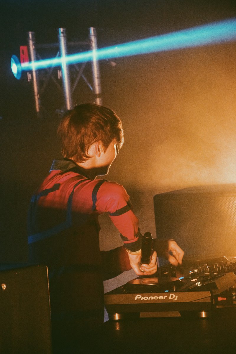WarnerMusicU's tweet photo. Shout out to our Milwaukee rep, Samantha, who was able to capture these amazing shots from @whethanmusic's show on Friday! 🕺🕺 https://t.co/sZcS0a0Lrb
