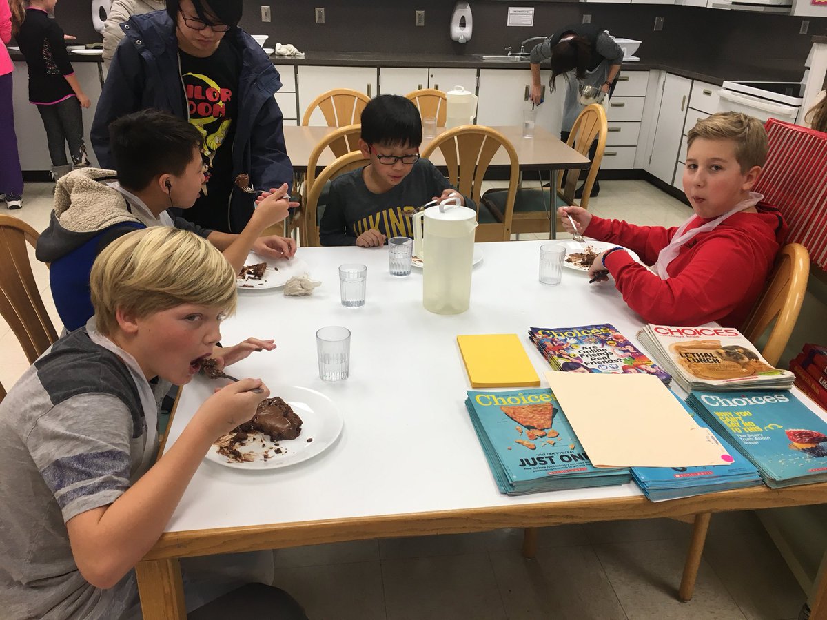 AmandaLFay's tweet photo. Another successful cooking with @ISD719Wave Homemade brownies were a great success! @ISD719CommEd @isd719 #kidscook #studentscook #homemade https://t.co/eqgvMfNf73
