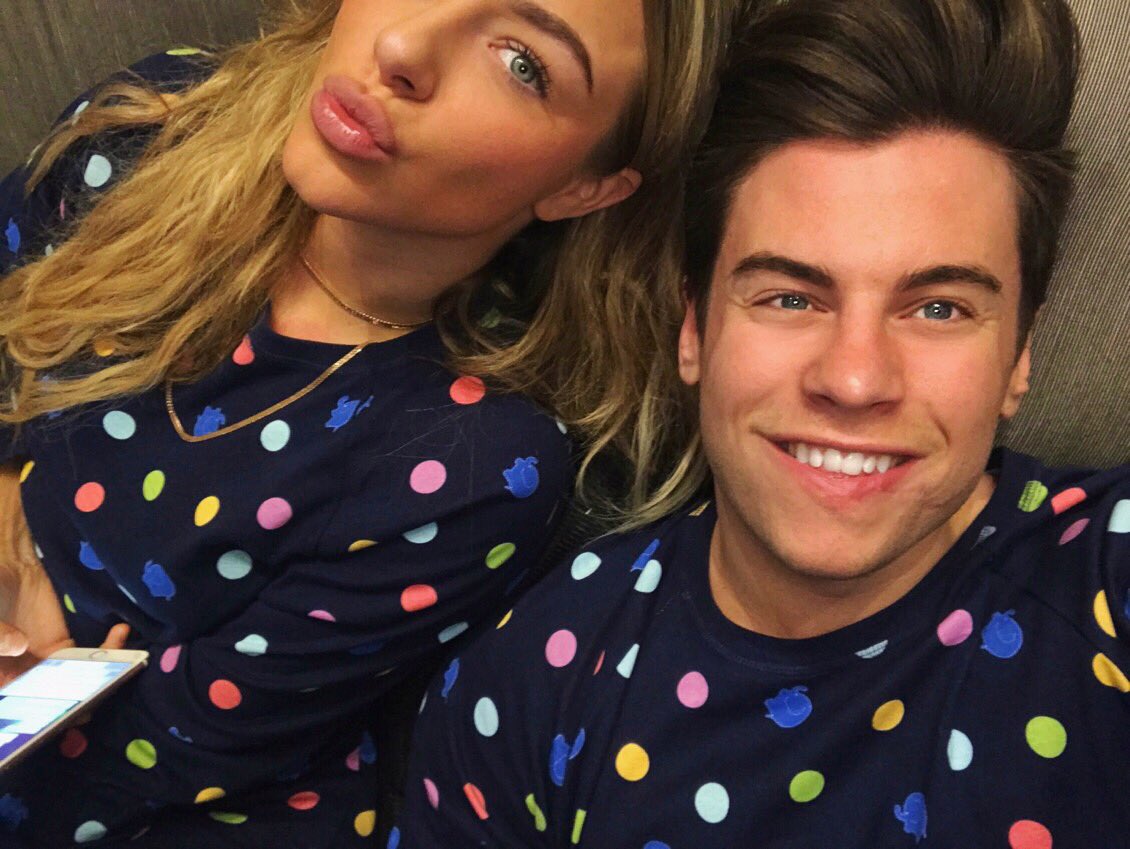 Me &amp; <a href="/taylorward16/">Taylor Ward</a> getting comfy! 😍 #getspotted with <a href="/Matalan/">Matalan</a> to support the children of <a href="/AlderHey/">🏥 Alder Hey 💙</a>!