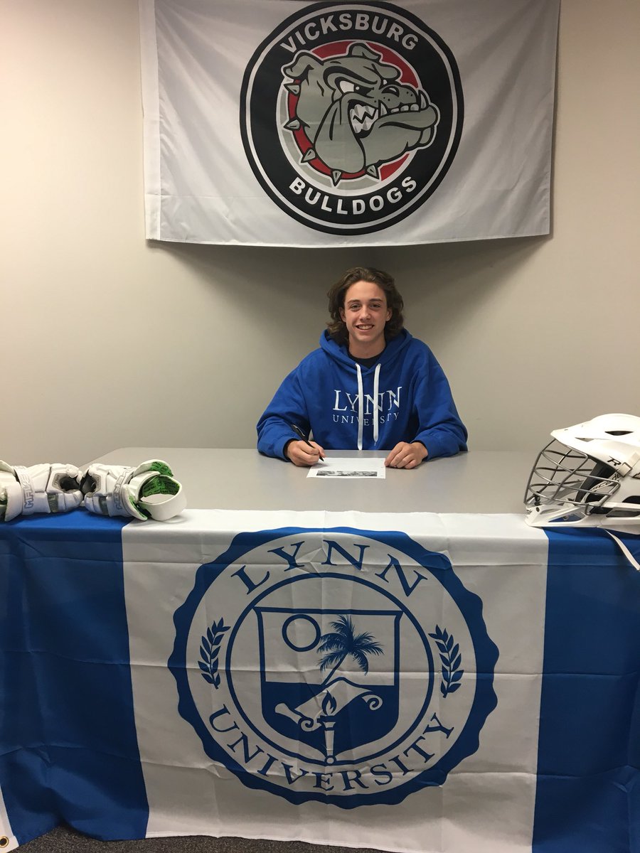 Gavin Leach signs LOI to play lacrosse at Lynn University. <a href="/LynnUniversity/">Lynn University</a> <a href="/Lynn_Knights/">Lynn Athletics</a> #GoDawgs