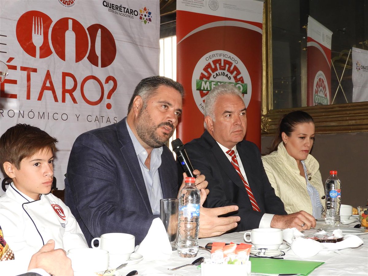 AlbalaQro's tweet photo. Anuncia @Manuel_Pozo Festival Gastronómico "¿A qué sabe Querétaro?", del 18 al 19 de noviembre en el estado. Organiza @ASERCA_mx https://t.co/CpVLIL5NZr
