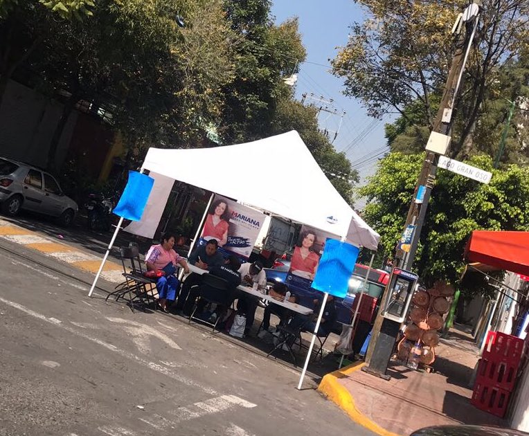 SinResultadosMH's tweet photo. Oiga @marianagc  ahora se le ocurre llegar a Miguel Hidalgo. Como vez @maguimartinez quiere quitarte tu mérito https://t.co/6rM84HkBJg