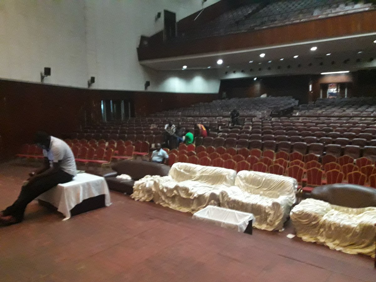 SENACIPGuinee's tweet photo. Dernier virage avant la fin de la deuxième édition de la #SENACIP GASSAMA Diaby actuellement au palais du Peuple
@GouvGN 
#Kibaro
@ablogui https://t.co/TCQoMYv5jc