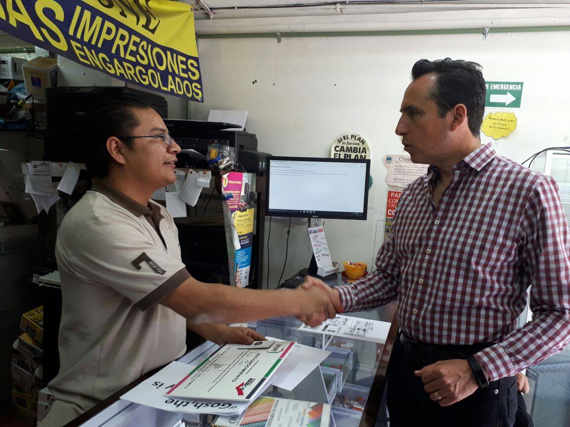 pabloporpuebla's tweet photo. Un #PoblanoRifado más: El CHIDO ONE, que todos los días se la rifa en su local de copias en Blvd 22 sur 6126 Col. Jardines de San Manuel. https://t.co/5jLOT8KgHa