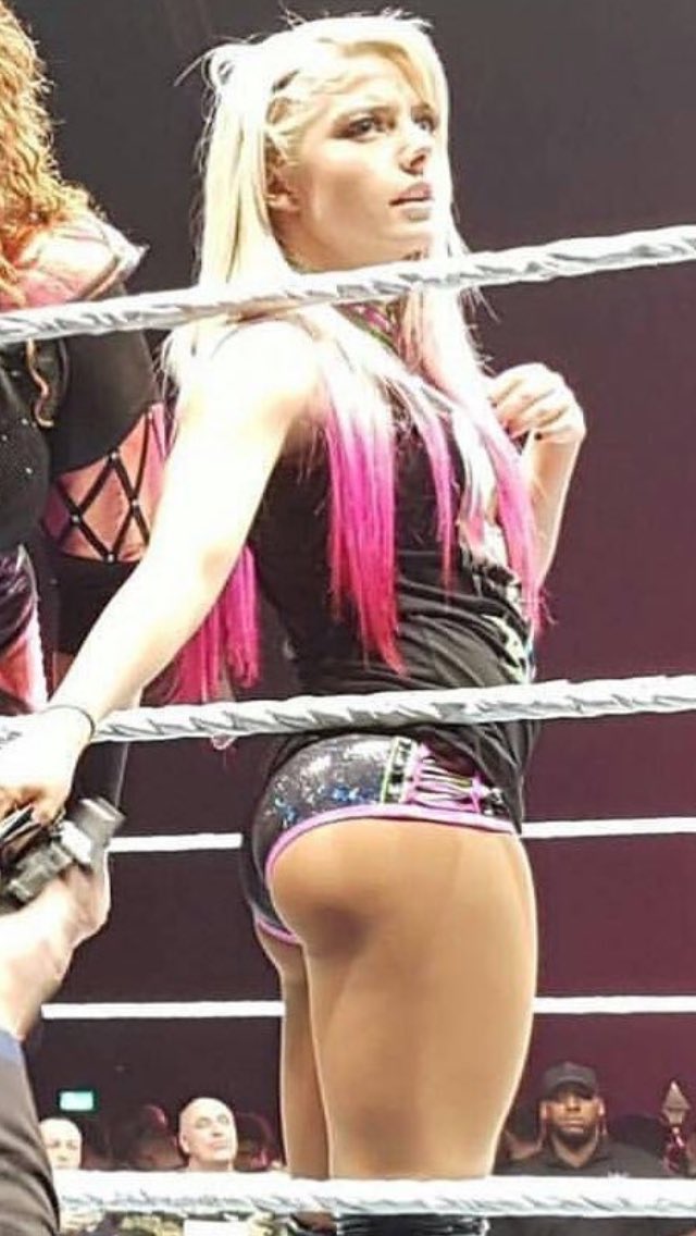 More from the Alexa Bliss #BootyClub world tour...#Raw #WWE #RawManchester ...