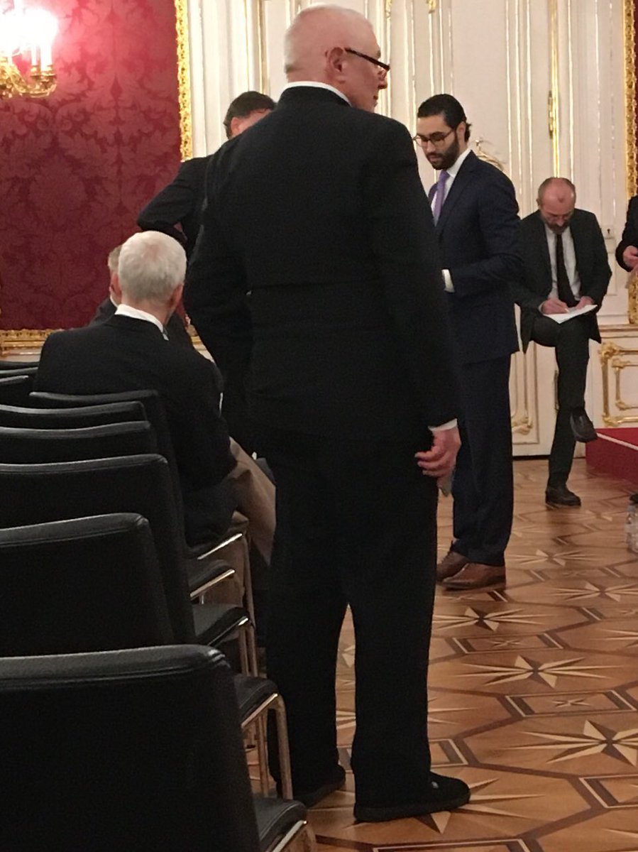 leonardbenardo1's tweet image. Gleb Pavlovsky in Wien
#politicaltechnology