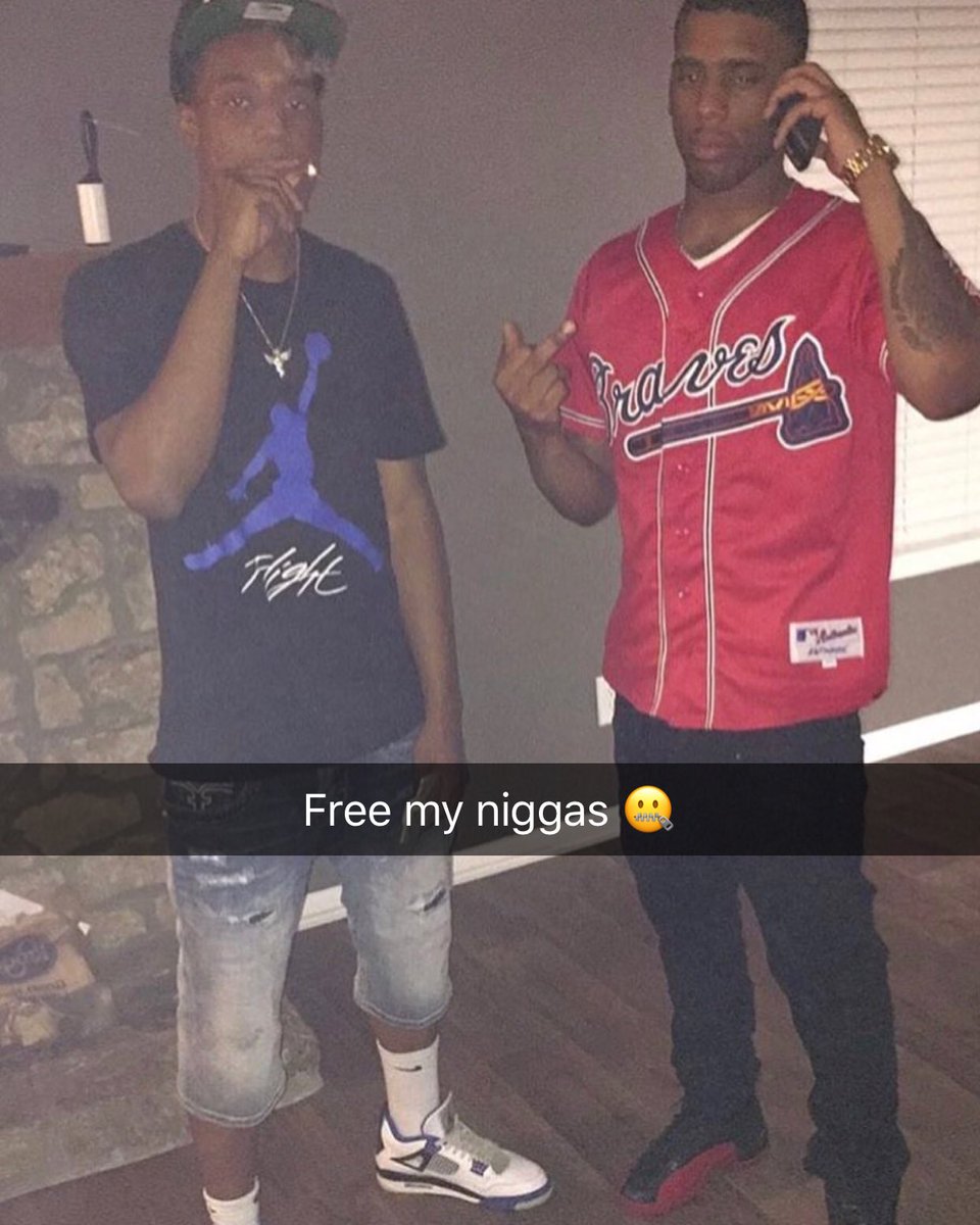 Kaypac_'s tweet photo. Free @PresidentAstro_ and @Jamescon_burr 🤐 #burr #4boy ♠️ https://t.co/NOsx1Baq3T