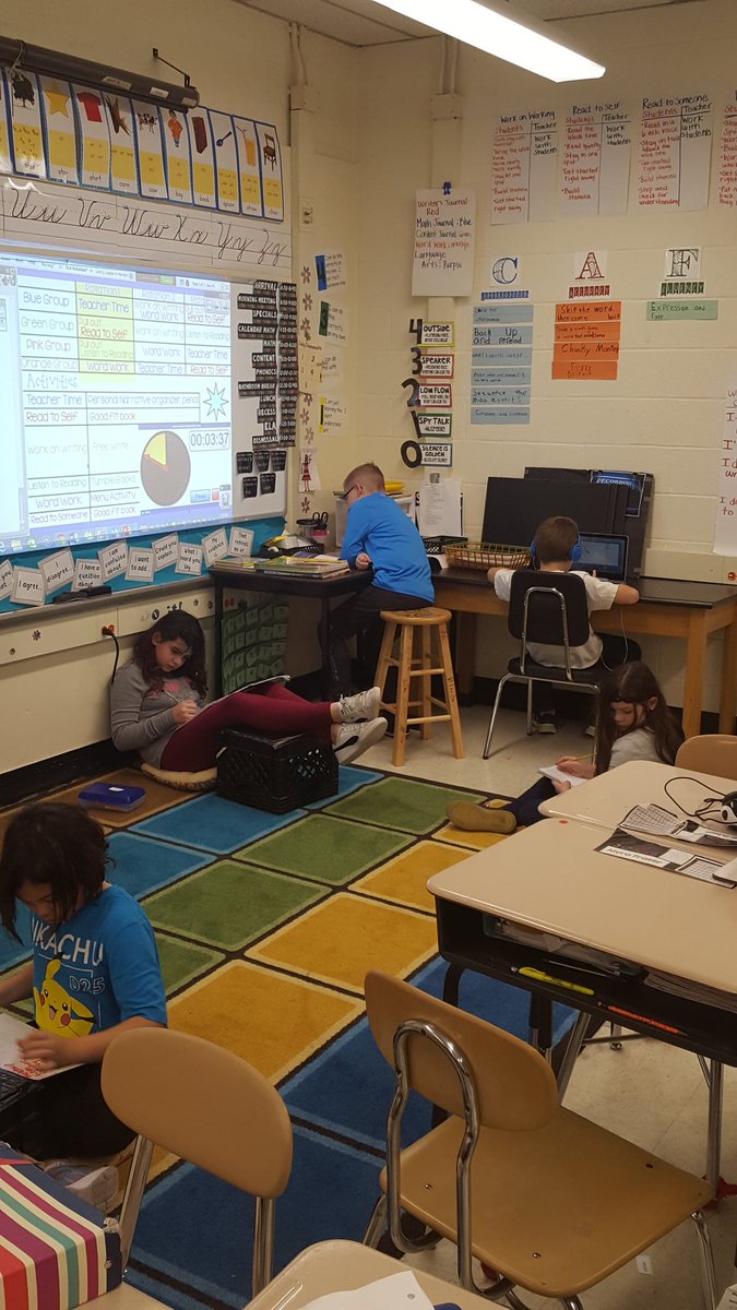 MrsManzoBCPS's tweet photo. We love our alternative seating #daily5rotations https://t.co/hjbXAuvmAr