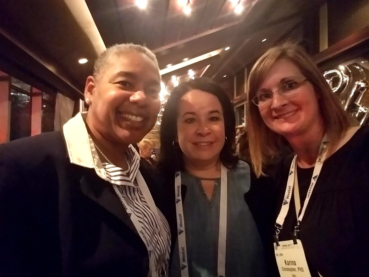 eku_mph's tweet photo. Catching up with alums and friends at #UKCPH social. @sdpressley #APHA2017 https://t.co/youEpbXUU7