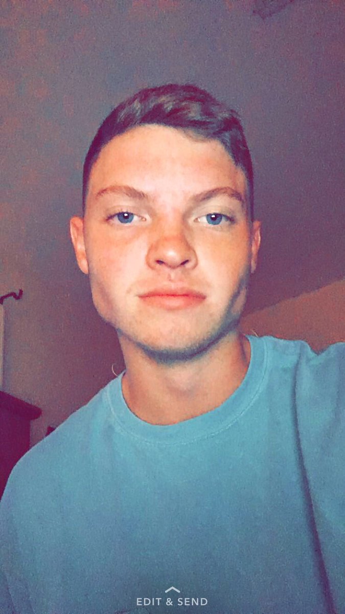 ThomasCody5's tweet photo. I'd like to thank not only God, but also Jesus for this transformation.. (freshman year of college to junior..) #latebloomed #pubertyfinally https://t.co/7eTH8t4ANG
