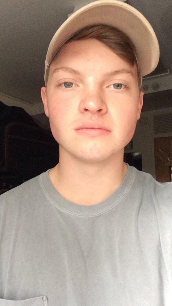 ThomasCody5's tweet photo. I'd like to thank not only God, but also Jesus for this transformation.. (freshman year of college to junior..) #latebloomed #pubertyfinally https://t.co/7eTH8t4ANG