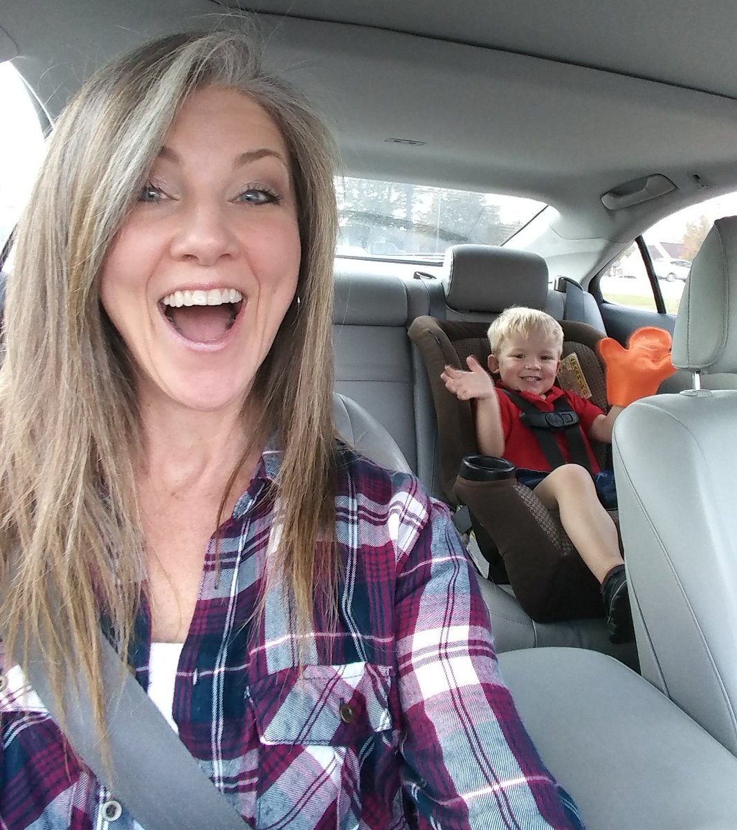LuciHasFun's tweet photo. This...Is what Hell on wheels looks like. It's on.

#AuntLife
#AuntSissy https://t.co/OJaOH5oo17