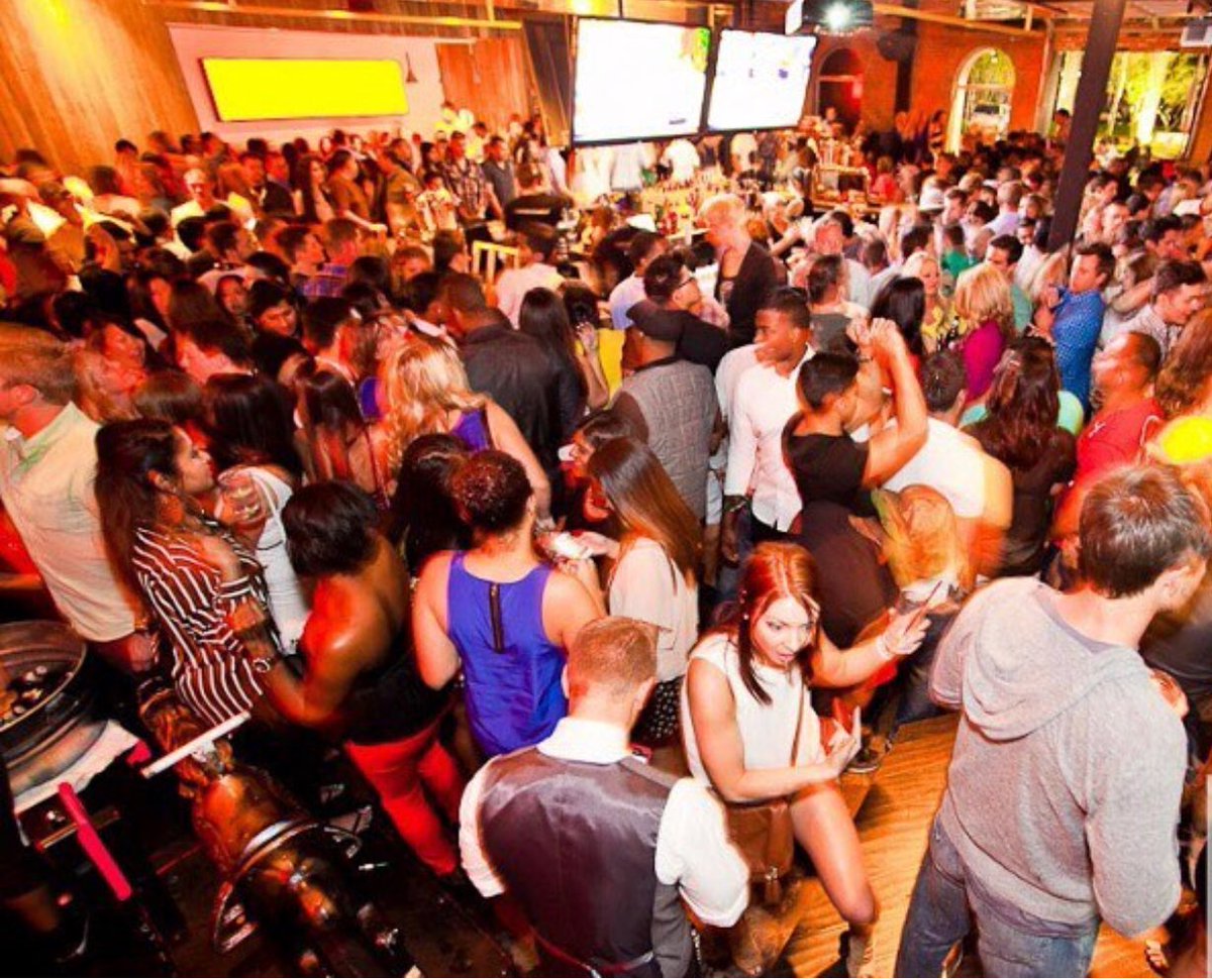 TonyPNetwork's tweet photo. Don’t miss the next #TonyPsNetworking event at @concretecowboyc - Tues 11/14 from 6-9 pm! @G4Tequilas Will be sponsoring. #Chicago #Network https://t.co/6AuEBHZzUh