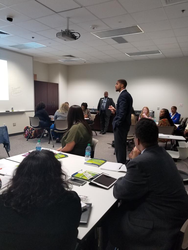KatesMelissa's tweet photo. Aspiring Administrators Academy in @DuncanvilleISD learning about classroom instruction and the learning process. #WriteSuccessStories https://t.co/6C8np3bQmI
