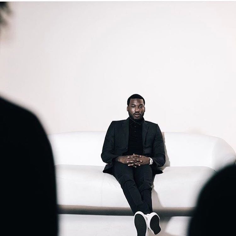 MaybachMusic's tweet image. #StayStrong #meekmill !! We will continue to rep the movement until the day you return because we know your return will be MONSTROUS #MMG