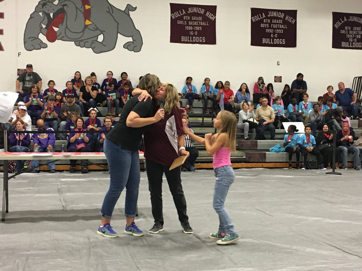 FTC_team6168's tweet photo. Love that our Head Rolla Robotics Coach was honored in such a way👏🏼 Volunteer of the event! #FIRST #volunteer #fll #ftc #ftcmo https://t.co/rrBMaCOnjN