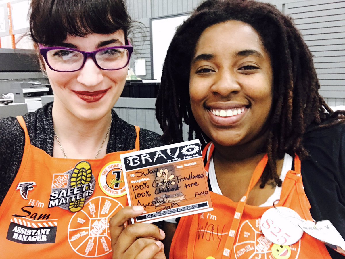 TullySj's tweet photo. #BRAVO award for D90's Sway!!! 100% cashier friendliness AND 100% checkout time! WELL DONE!!! #Team0141 #AwesomeOps https://t.co/4X6uj0u0kn