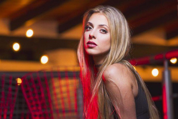Yara_Chicos's tweet photo. Disfruten del tema #Completa de la bella cantautora y actriz @CorinaSmith_ https://t.co/HAXce45Oxt  #CorinaSmith #MusicaTop #UnHit https://t.co/foga4F0VZh