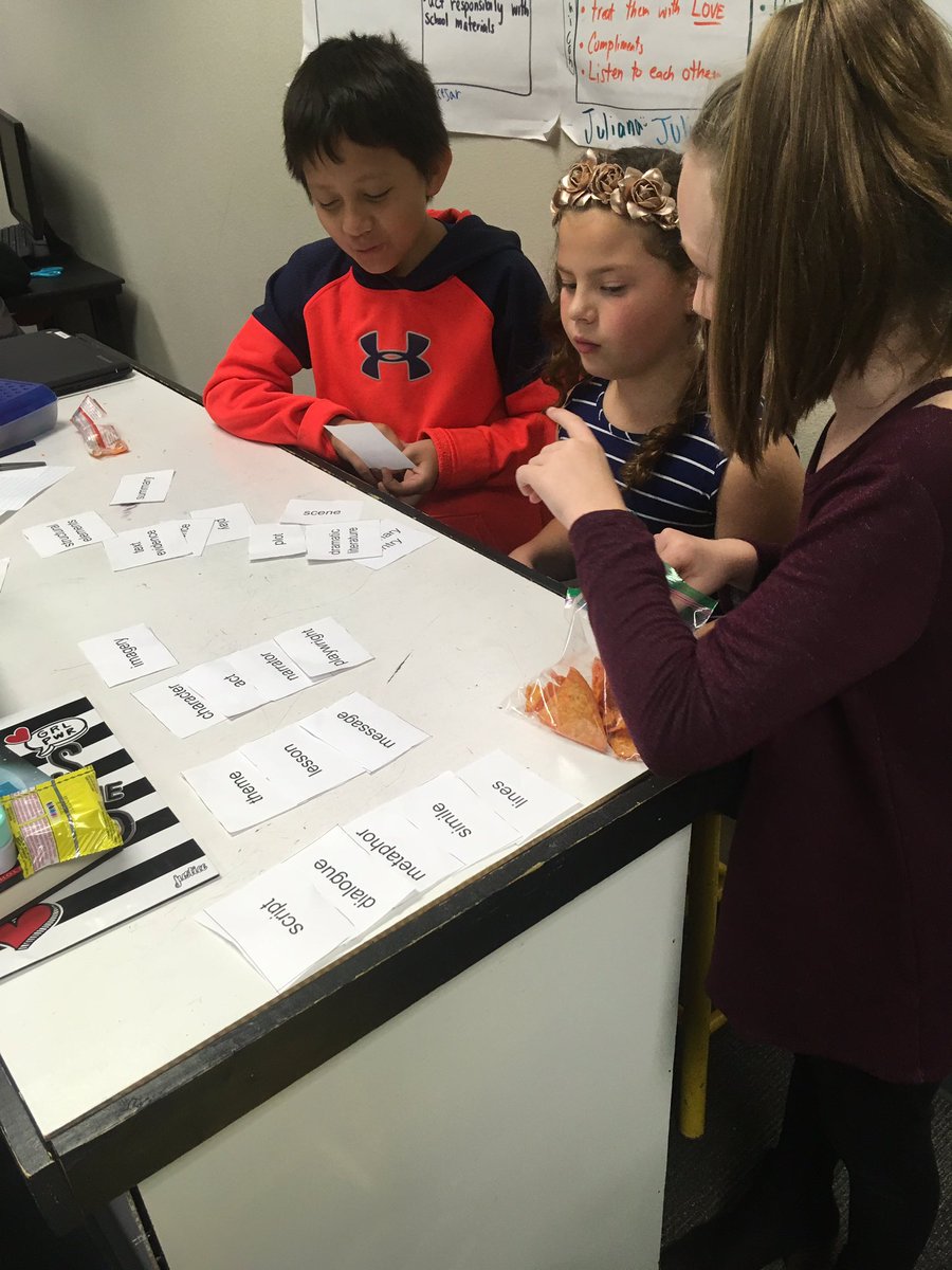 hshaw2011's tweet photo. Ss justify how they chose to sort their words. #curtises #whywisd https://t.co/JqFcy24Ak0