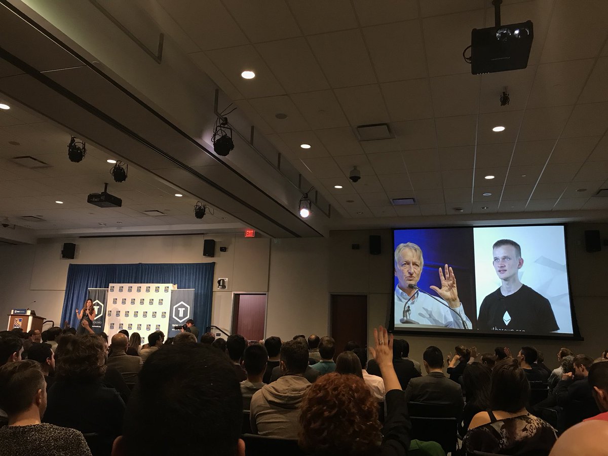 AlinaVia's tweet photo. Curious about AI impact on humanity! @thecfaktor thanks for amazing insights!! We need to talk about it more 🙏🏻 at #TechTO https://t.co/X2QpqLPKeb