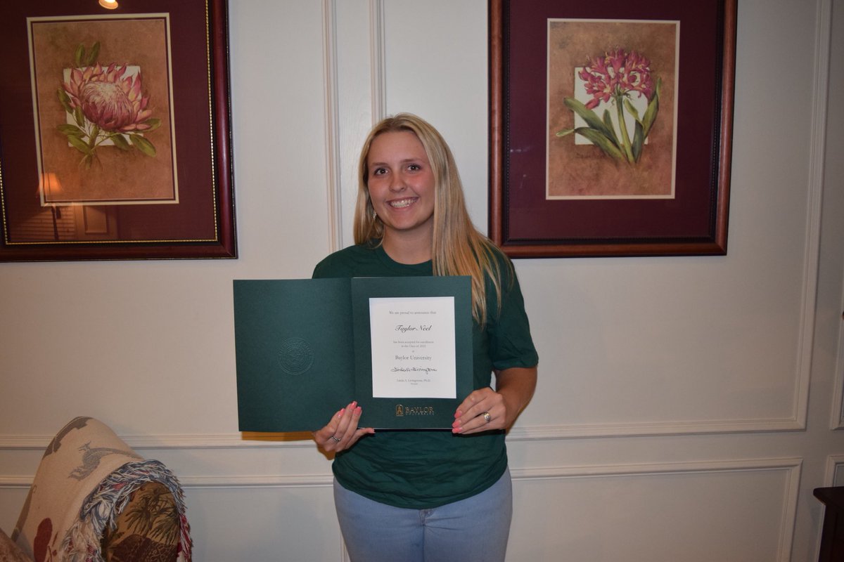 _taytay1231_'s tweet photo. sic em?? #baylor22 💚💛 https://t.co/0EjCUbUH6K