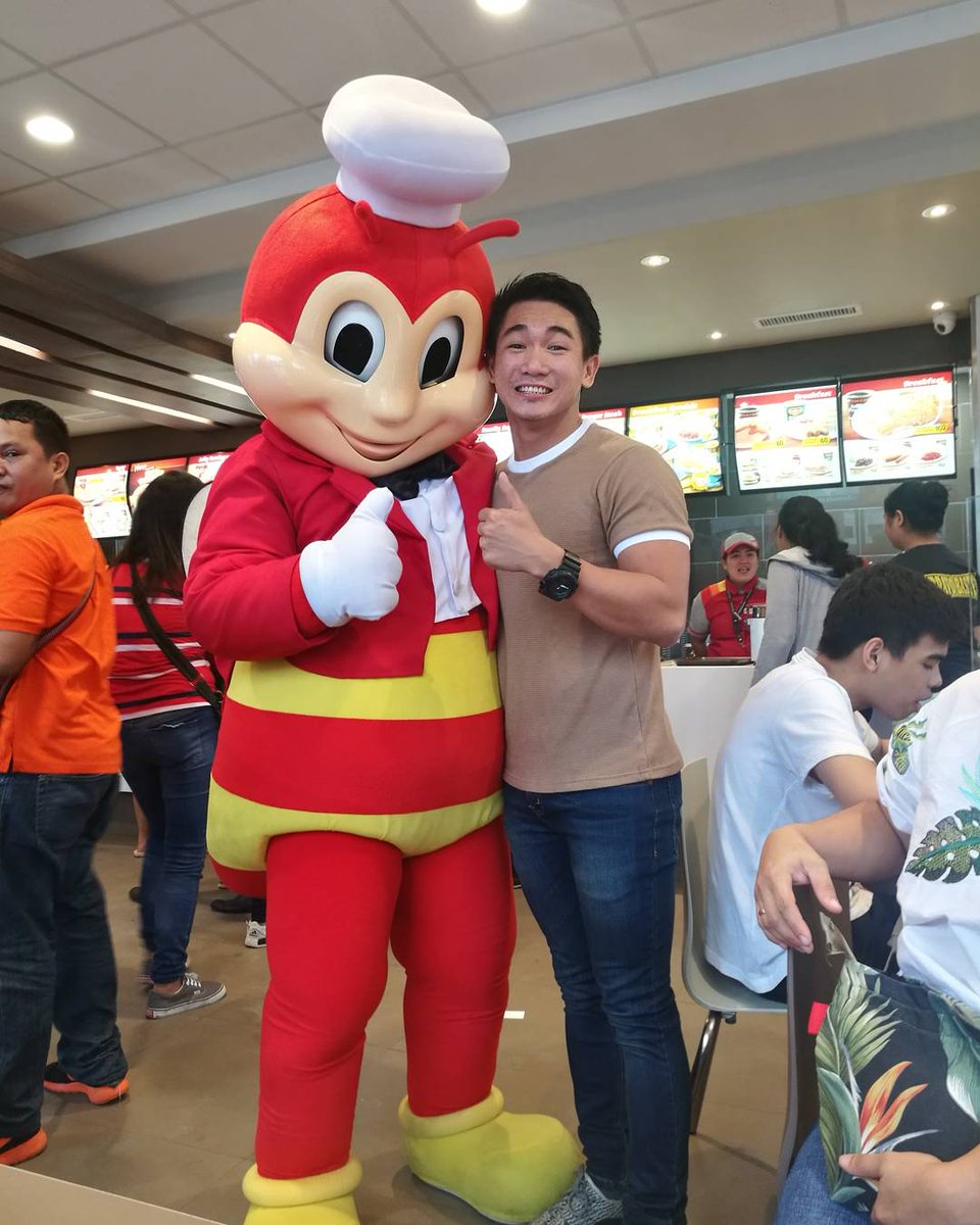 gentlerob's tweet image. My most jolly experience with Jabee and Hetty. 
#kidinside #jollibee #bidaangsaya