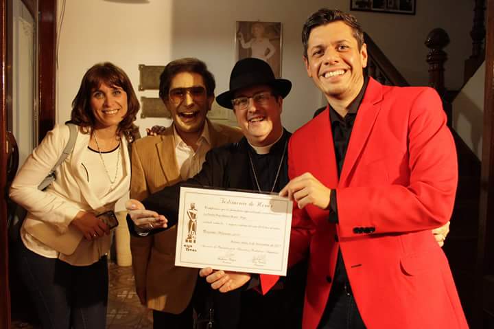 Obispo_Manuel's tweet photo. #MiedoPop @hectorlocutor @VeroMerigo @pato_benegas @alpercia HOY EL DIPLOMA Y EL SÁBADO LA ESTATUILLA #MartinFierroRadio https://t.co/rtTJ6Wyb1j