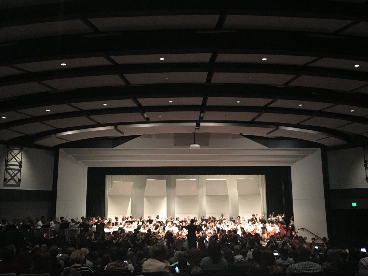 PrincipalNovak's tweet photo. Yes, that’s the combined orchestra from @hcpss_bbms, @hcpss_emms, @hcpss_elms, &amp; @hcpss_hohs! What an amazing ensemble! https://t.co/eANhntFXuz