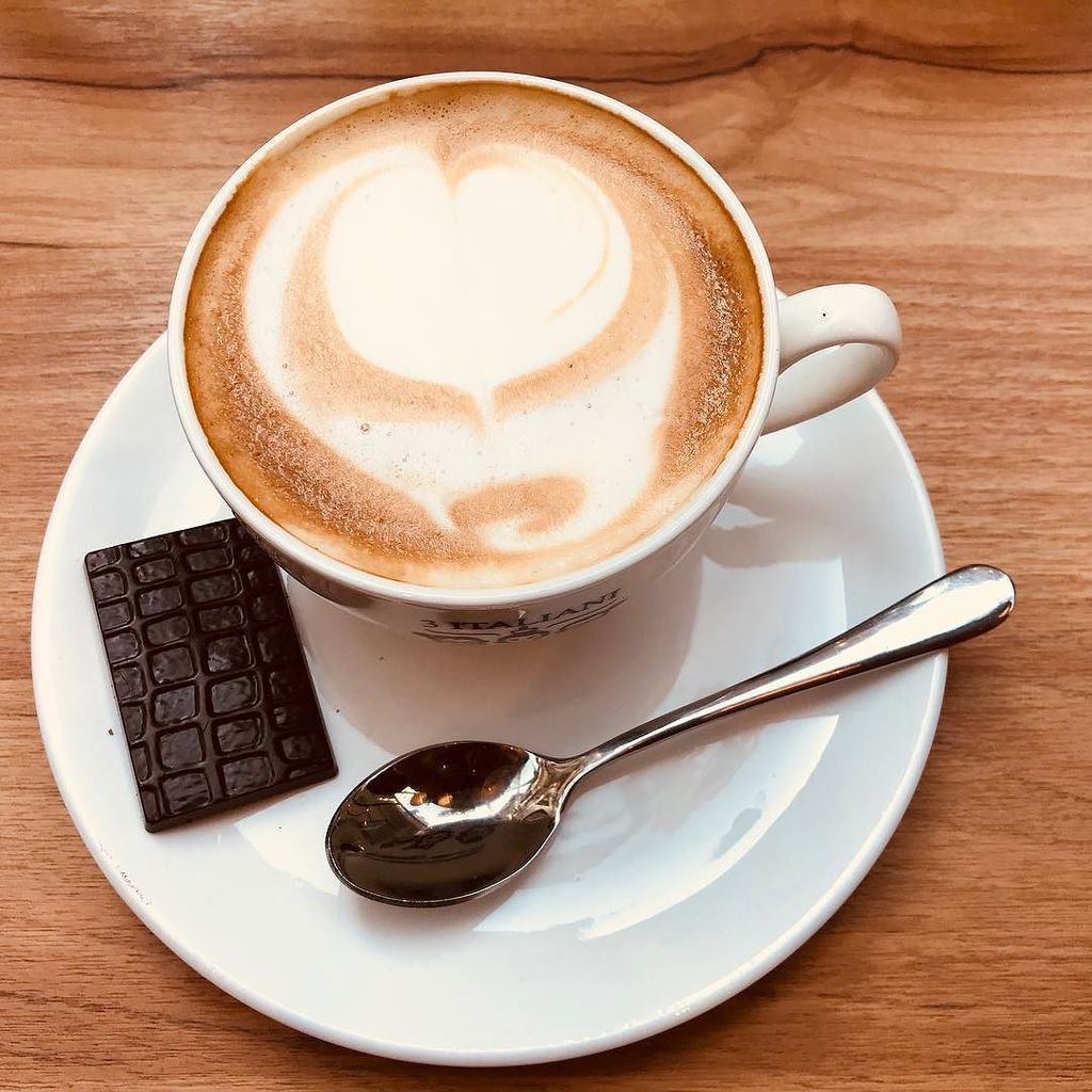 beansandfoam's tweet photo. Smooth and creamy texture, classic taste. Italians make it better @3italiani Gets 3 beans! https://t.co/Pwk3QNfGV5
